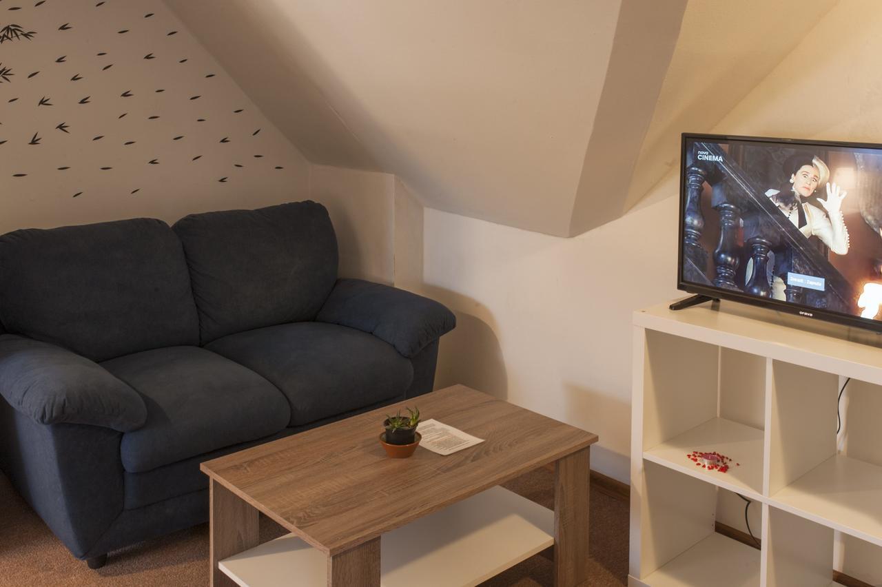 Penzion "U Nadrazi" Horšovský Týn Zewnętrze zdjęcie