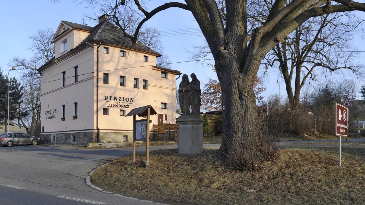 Penzion "U Nadrazi" Horšovský Týn Zewnętrze zdjęcie